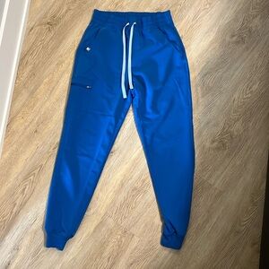 High waisted elastic waist figs joggers
